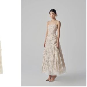 21SIX Octavia Lace Dress In Beige